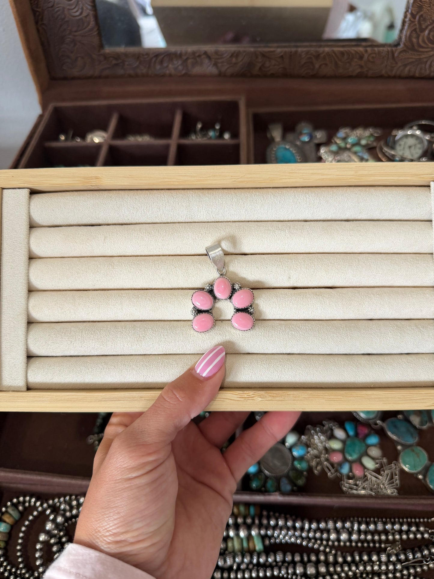Pink conch naja pendant
