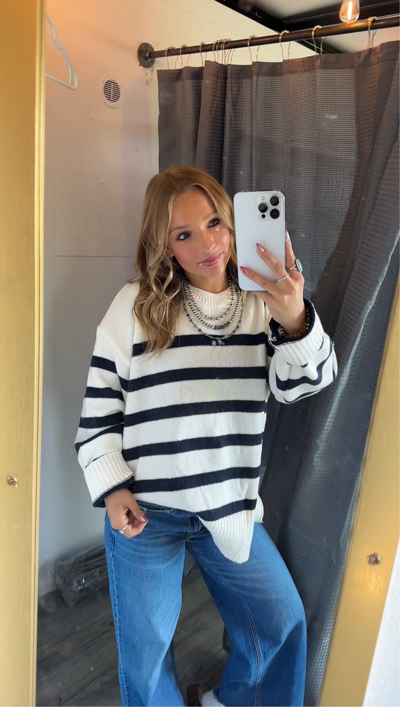 STRIPED PULLOVER OVERSIZE SWEATER