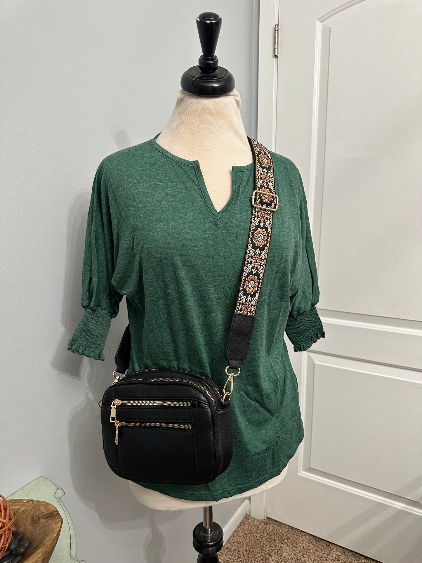 Color blocked zipper crossbody bag