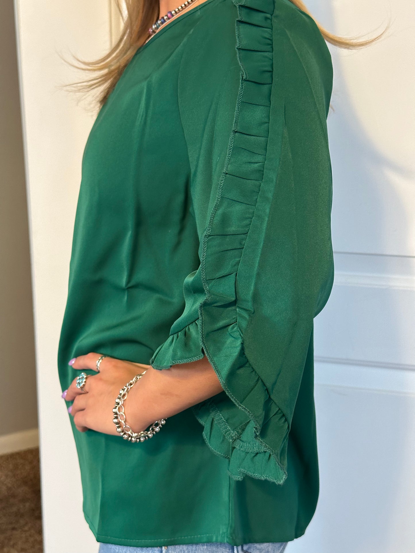 Green round neck quarter sleeve top