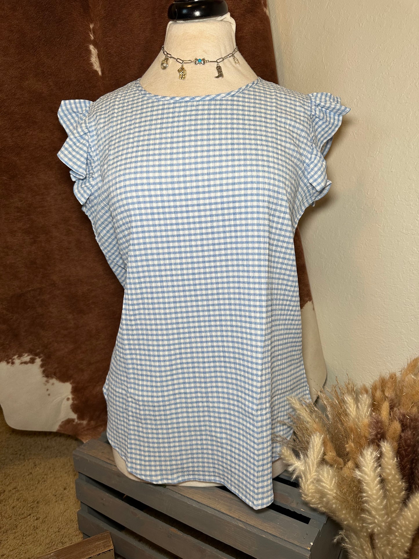 Round neck plaid ruffled sleeve t-shirt