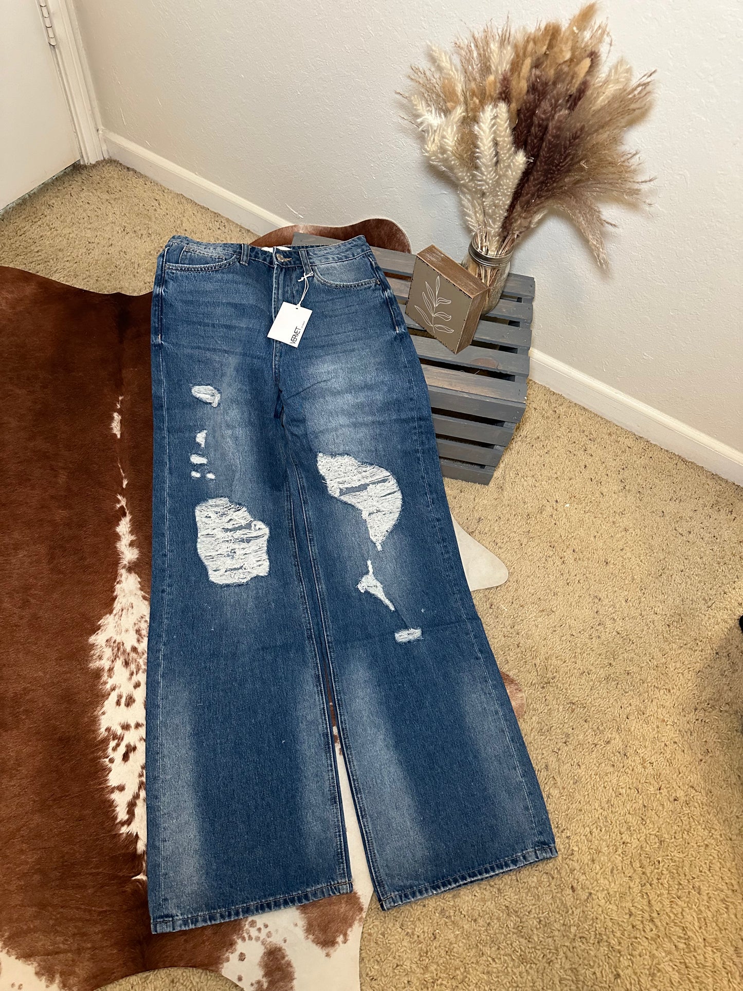 Vintage high rise distressed jeans
