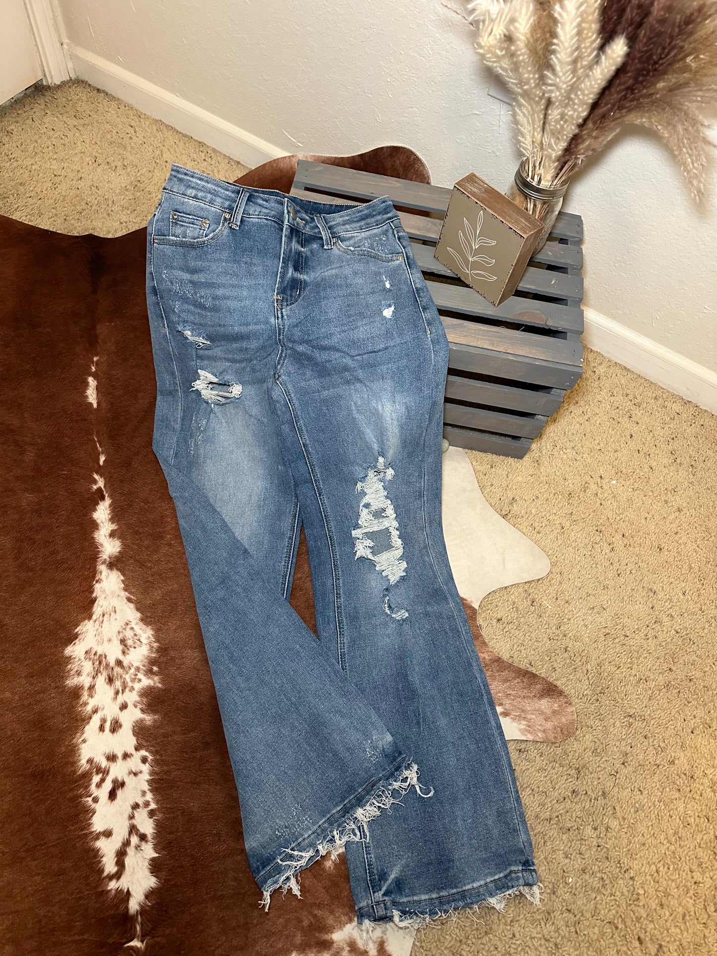 Blue distressed raw hem straight leg high waist jeans