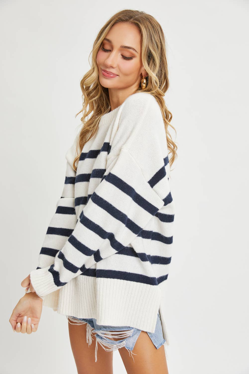 STRIPED PULLOVER OVERSIZE SWEATER