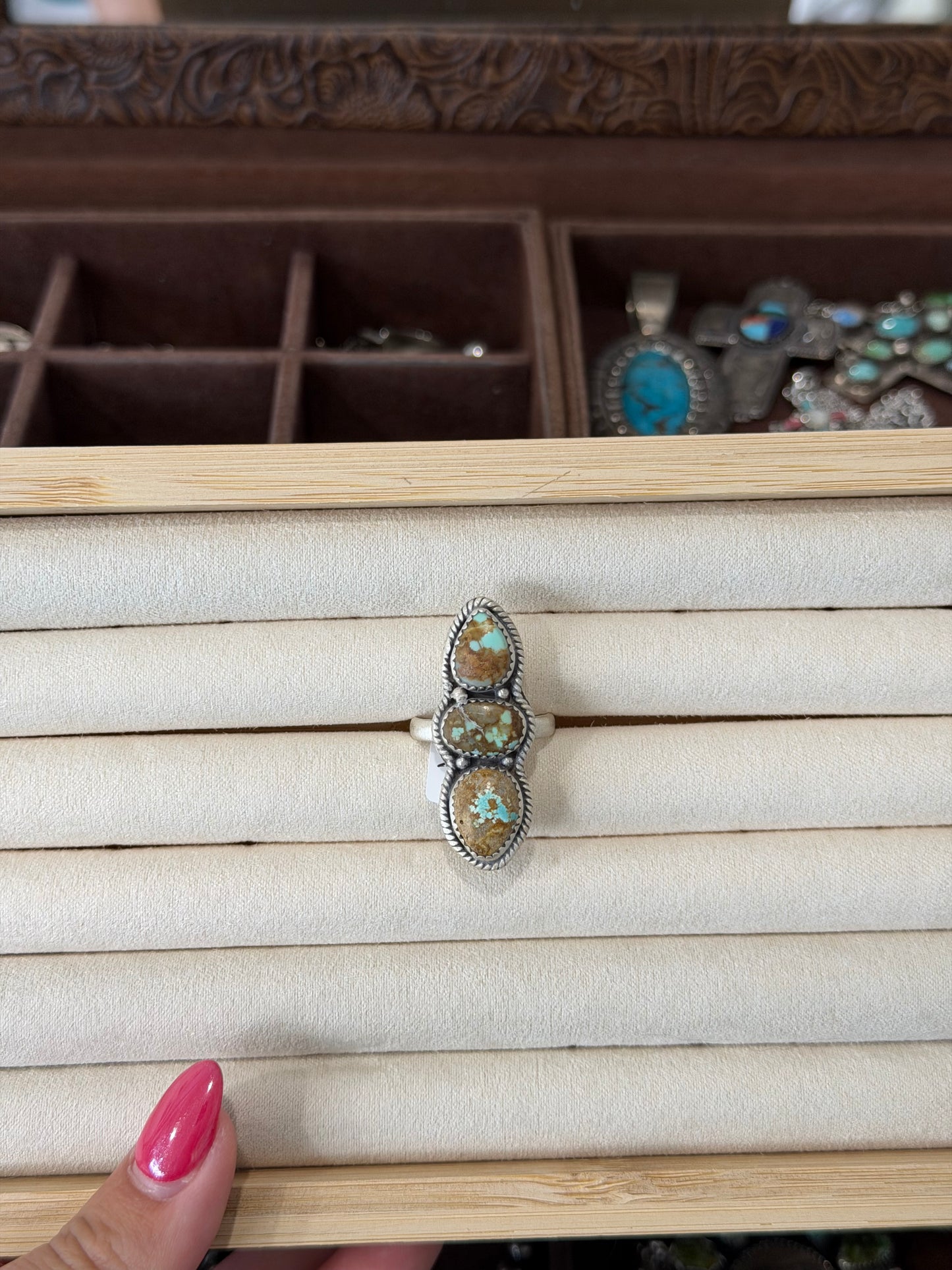 Number 8 triple stone ring