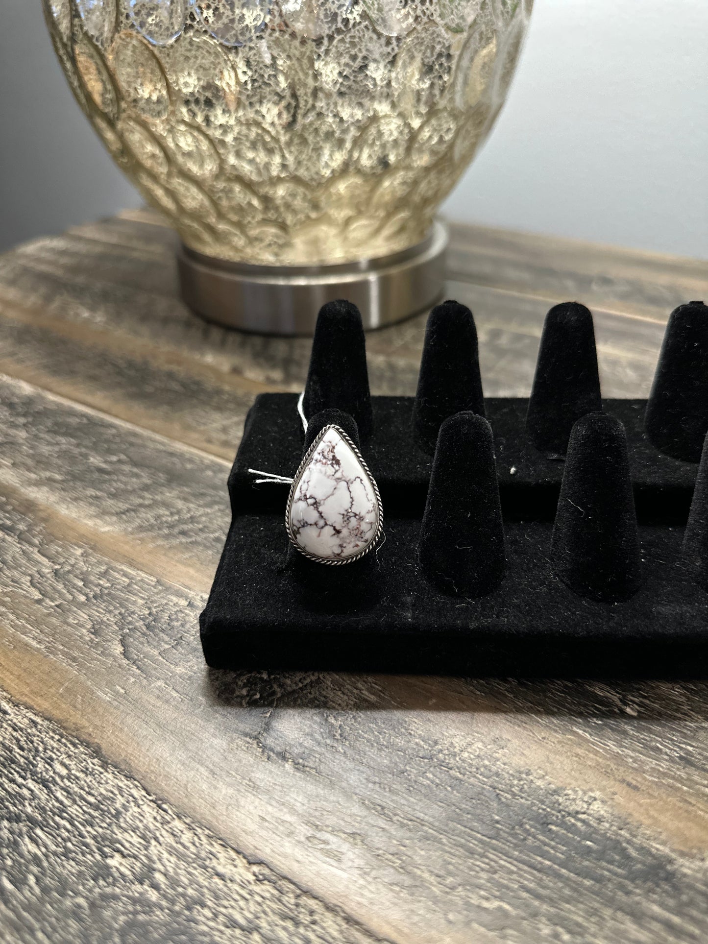 Natural wild horse ring