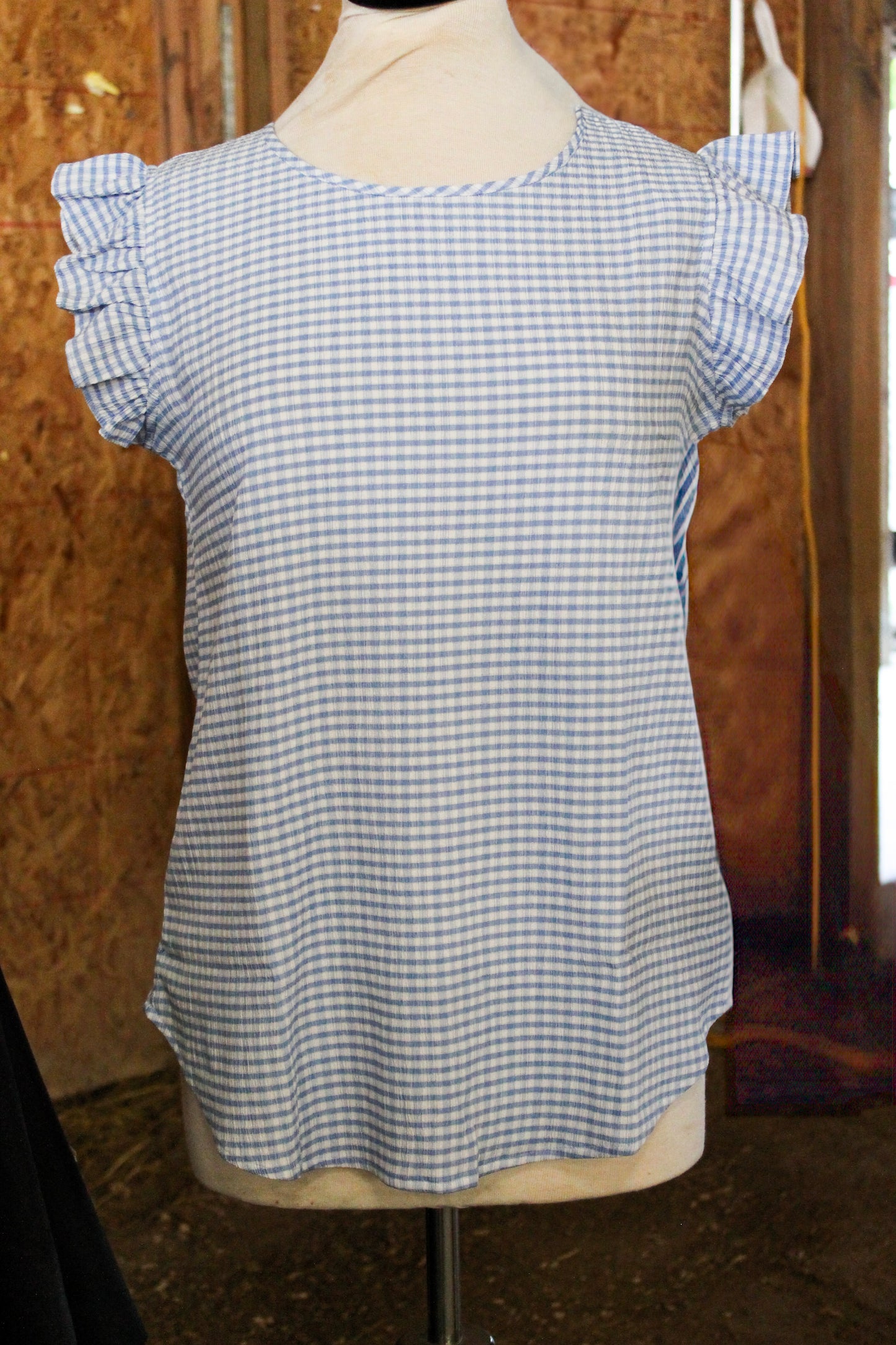 Round neck plaid ruffled sleeve t-shirt