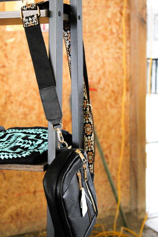 Color blocked zipper crossbody bag