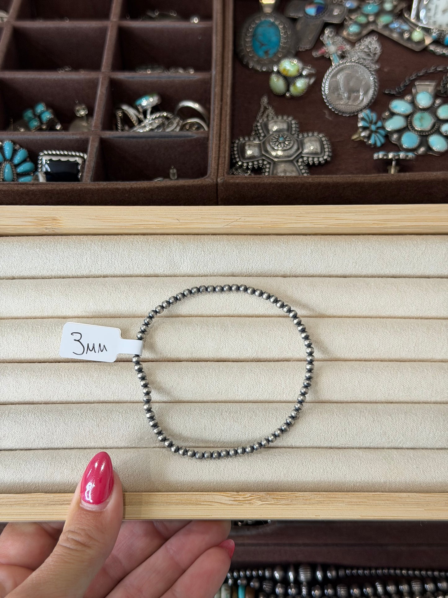 3mm Navajo Pearl stretch bracelet ￼