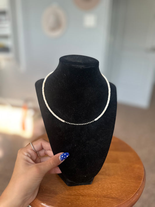 Navajo pearl chocker with white conch