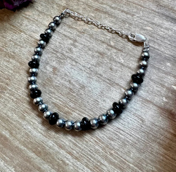Black onyx & Navajo pearl bracelet