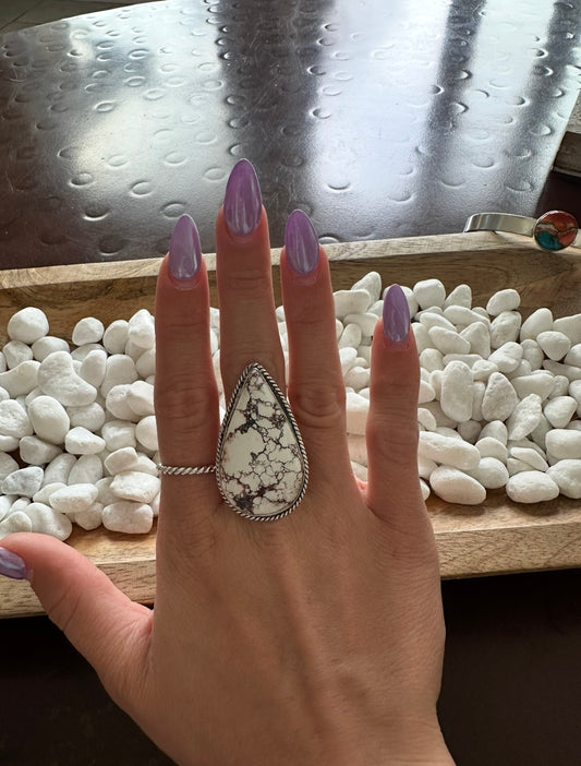 Natural wild horse ring