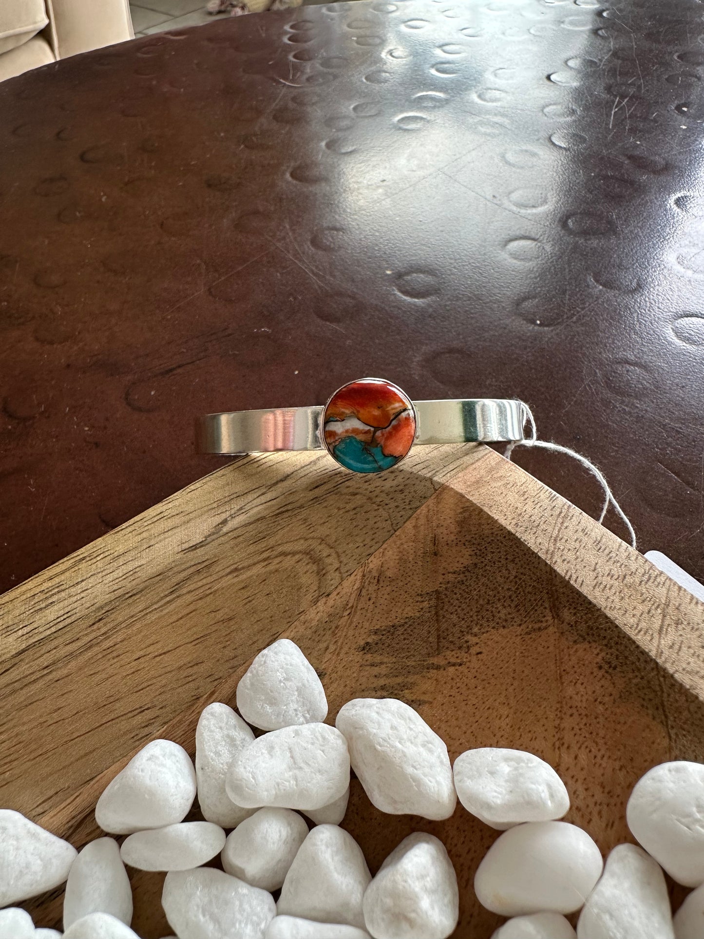 Spiny oyster cuff